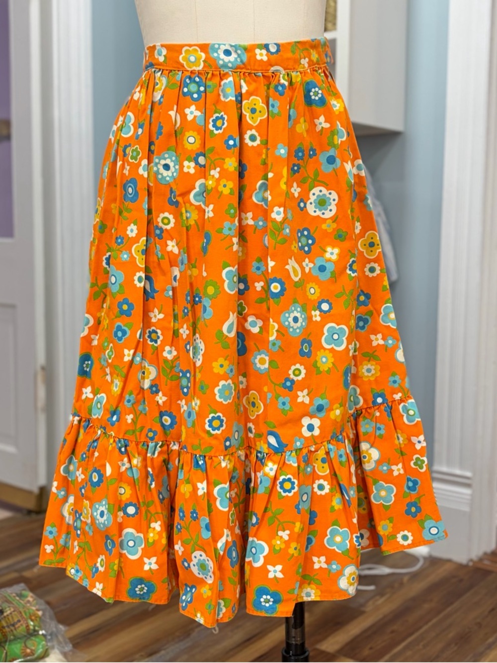 Vintage 70s Spring Flower Power Ruffle Skirt